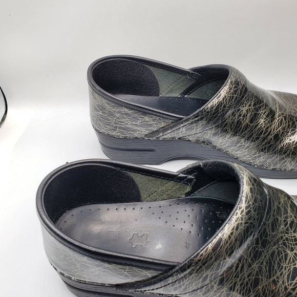 Dansko black with silver clogs sze 41 US size 10.5-11 - Picture 12 of 16